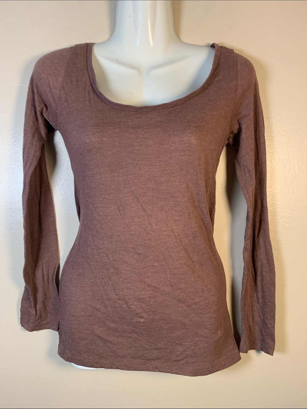 Long Sleeve Scoop Neck Top in brown Organic Threads for Thought Size S